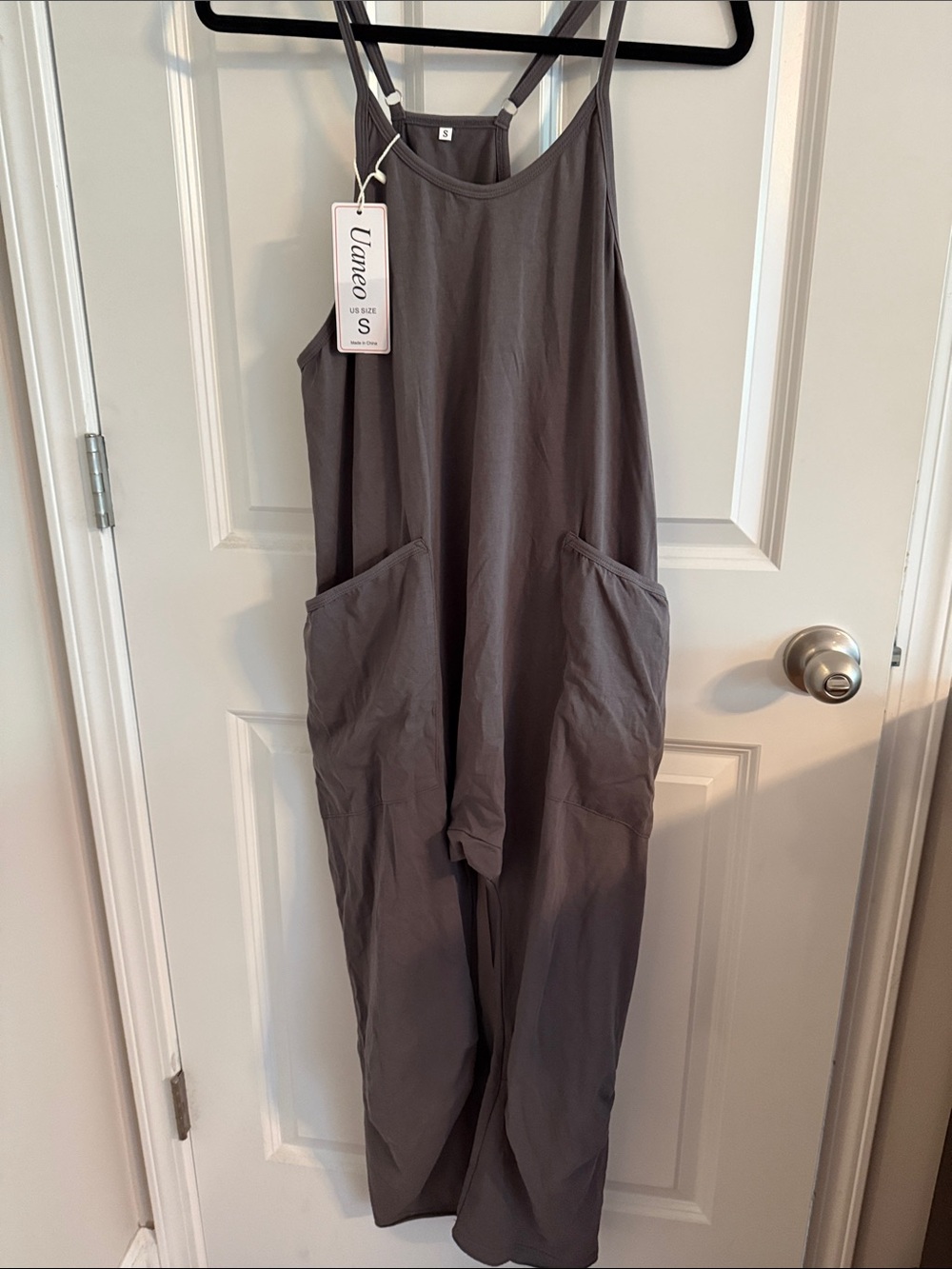 Women's Charcoal Gray Sleeveless Pocket Jumpsuit